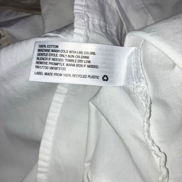 Universal Thread White Button-Up Blouse - Picture 5 of 5